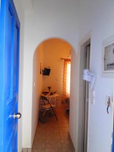 LARINAKIS STUDIO No2