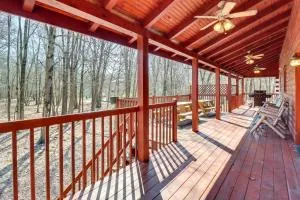 Private Hot Tub and Fire Pit Log Cabin in Blakeslee - Briar Crest Woods