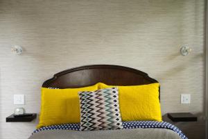 Apartment with Balcony room in Modern Homestead Guest House