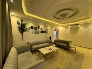 شقة فاخرة غرفتين وصالة النرجس 21