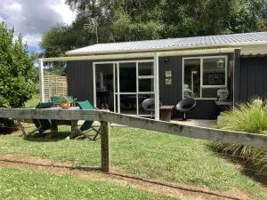 Wood Pigeon Cottage Pet Friendly Free Breakfast Hauraki Rail Trail 2kms - Waikino