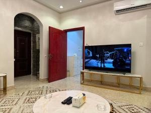 شقة فاخرة غرفة وصالة النرجس 22