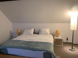 Appartement séparé avec parking dans villa