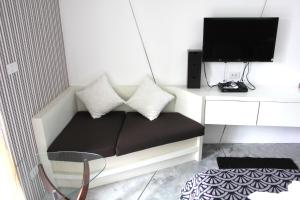 Replay Condo Studio Room