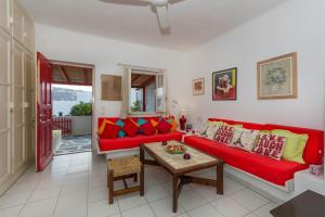 Apollon House on the Sea