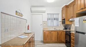 Sand and Sea 1 - Opposite Sawtells Main Beach & Steps to Cafes, Restaurants & Boutiques!