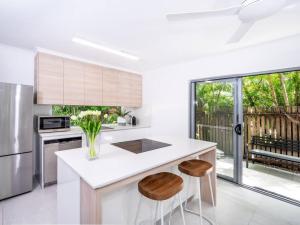 Serene 2BR Beachfront Getaway on the Esplanade