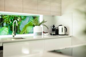 Serene 2BR Beachfront Getaway on the Esplanade