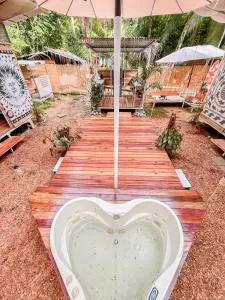 Nomadic Surf Camp - Dominical