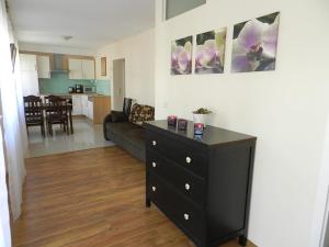 Wile West Apartments