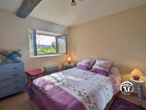Maisons de vacances Gite Sainte-Suzanne-et-Chammes, 2 pieces, 2 personnes - FR-1-600-158 : photos des chambres