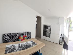 Charmante maison rénovée avec jardin commun, proche plage et commerces, idéale pour 2 personnes - FR-1-426-509