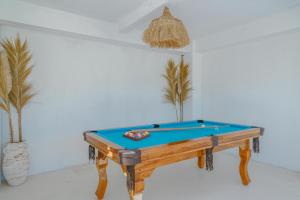 Villa PACA - Rooftop, Outdoor Cinema & 2 Pools Overlooking Rice Fields