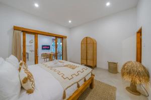 Villa PACA - Rooftop, Outdoor Cinema & 2 Pools Overlooking Rice Fields