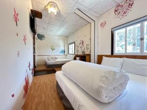 Deep Forest Inn