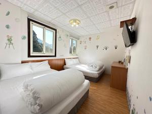 Deep Forest Inn