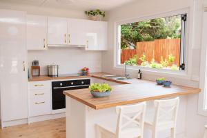 Peaceful Places - Surf Side, Linen, Pets, Wifi