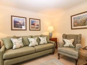 South Mains Cottage - Craigievar Castle