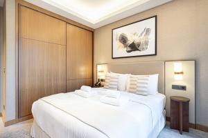 SmartStay at Address Opera - Unique Burj Khalifa Views - Brand New Luxury Residences