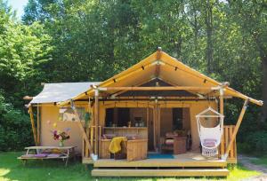 Campings Camping Le Pech Charmant : photos des chambres