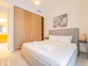 Pearl of Creek Beach: 1BR Luxury Beach Apartment