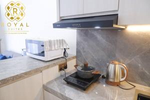 Royal Suites 2BR 28th Floor - Citra Plaza Nagoya Apartment