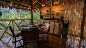 Carabao Lodge - 2 bedroom house with AC & plunge pool