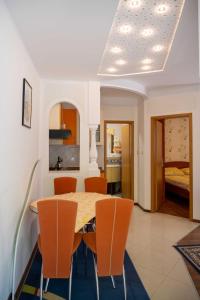 Apartments with parking space Vodice - 22290