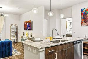 Contemporary LUX 1BD Downtown