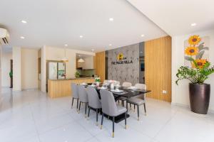 Palm Villa 36 (Luxury Villa inside Resort near The Sea)
