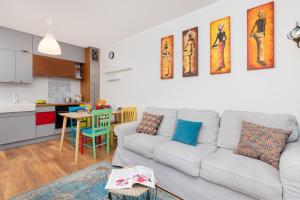 Spacious Family Apartment Starogardzka by Rent like home