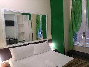 Budget Double Room room in Enjoy Roma
