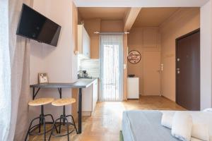 Studio Under Acropolis Rock