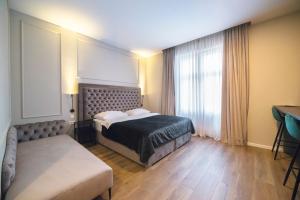 Imperial Apartment B