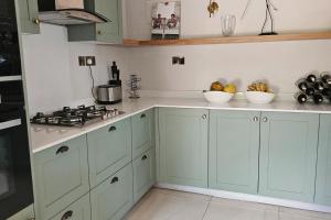 Pumbaa Farmhouse + Cottages