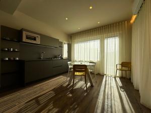 SKYLINE- 3 Apartments with view