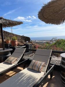 Castillo Lanzarote Villa Bentley - Luxury Villa -sleep in a volcanic cave