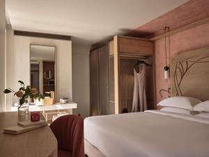 Domus Blanc Boutique Hotel