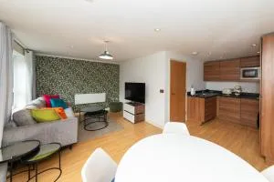 Pass the Keys Most Popular Location in Central Reading - 卡弗沙姆