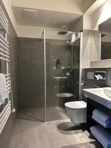 Hotel Schöne Aussicht, Stilvoll modern, direkt am Rüstersieler Hafen