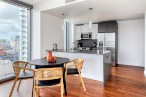 Blueground Rincon Hill pool Yoga nr tech hub SFO-1676