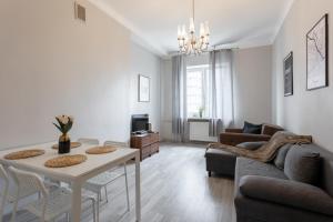 Golden Apartments in Warsaw - Two Bedroom Apartment in the Center - Marszałkowska