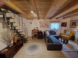 DRiM Wood House - no party house