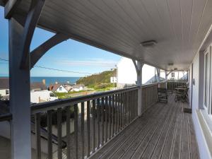 Golygfa Mor Tresaith