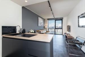 Free Parking in Luxury Suite with City View - Steps to Brignole Train Station