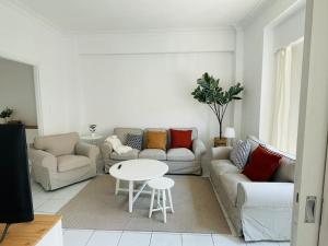 Family, Sunny choice 1 Km Athens 3 bedrms, 120 s.m