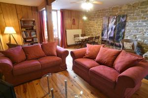 Maisons de vacances Gite Le Douglas, Vignoble et reculees du Jura : photos des chambres