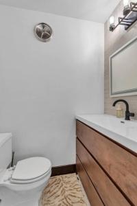 Roland park Customized Apartment