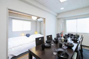 Ishiki by b hotel - Best location 2 min HiroshimJR station, Up to 10 ppl