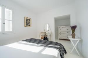 Astra House by Mykonos Mood